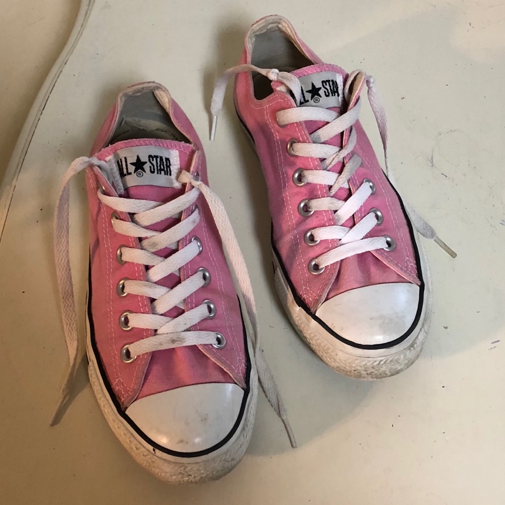 Converse AllStar Pink Canvas Low Top Sneakers Sz 9